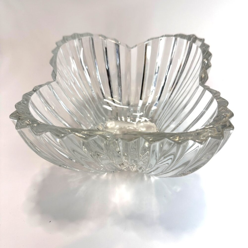 Mikasa Lydia Tulip Bowl 6" Ribbed Crystal Scalloped Edge‎ CandyDish marked Japan